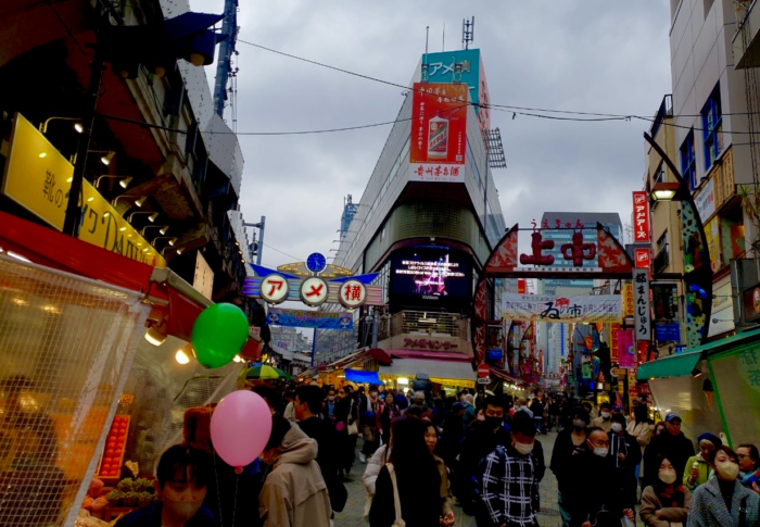 【日韓カップル】東京旅行🇯🇵《くら寿司/上野/上野公園/アメ横/食べ歩き/花見/もんじゃ焼き/お好み焼き》②